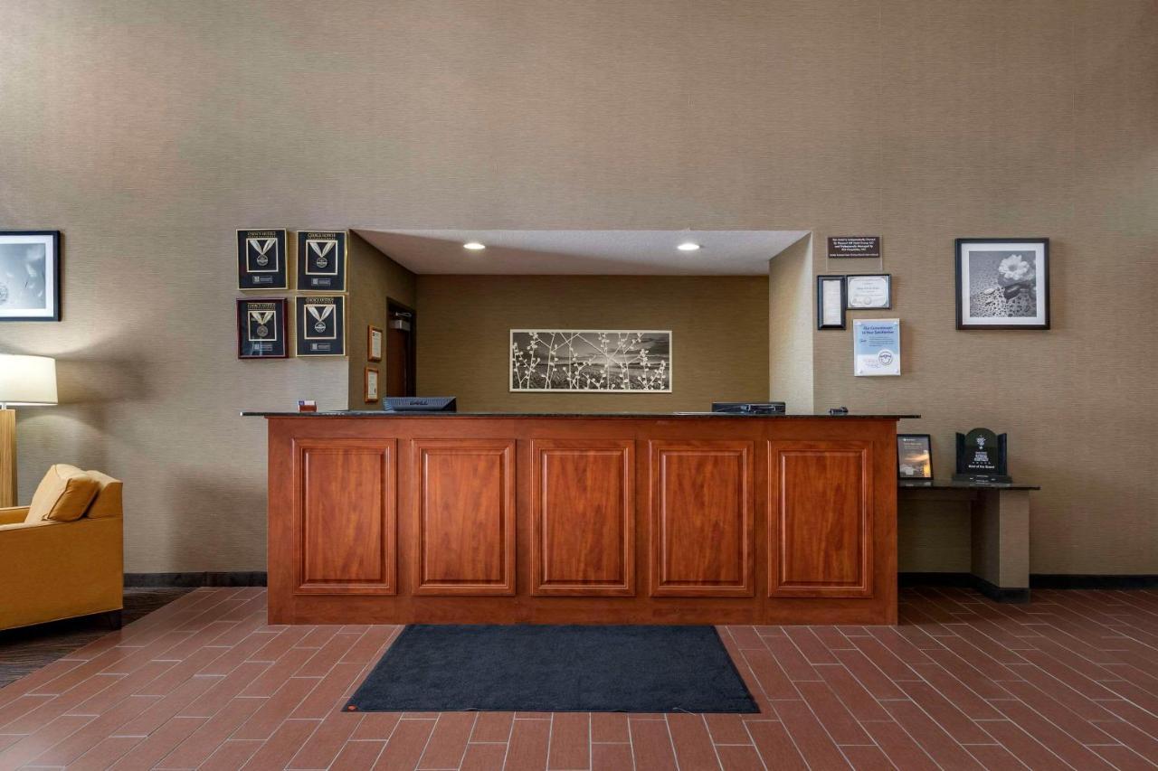 Sleep & - Des Moines Hotel Pleasant Hill