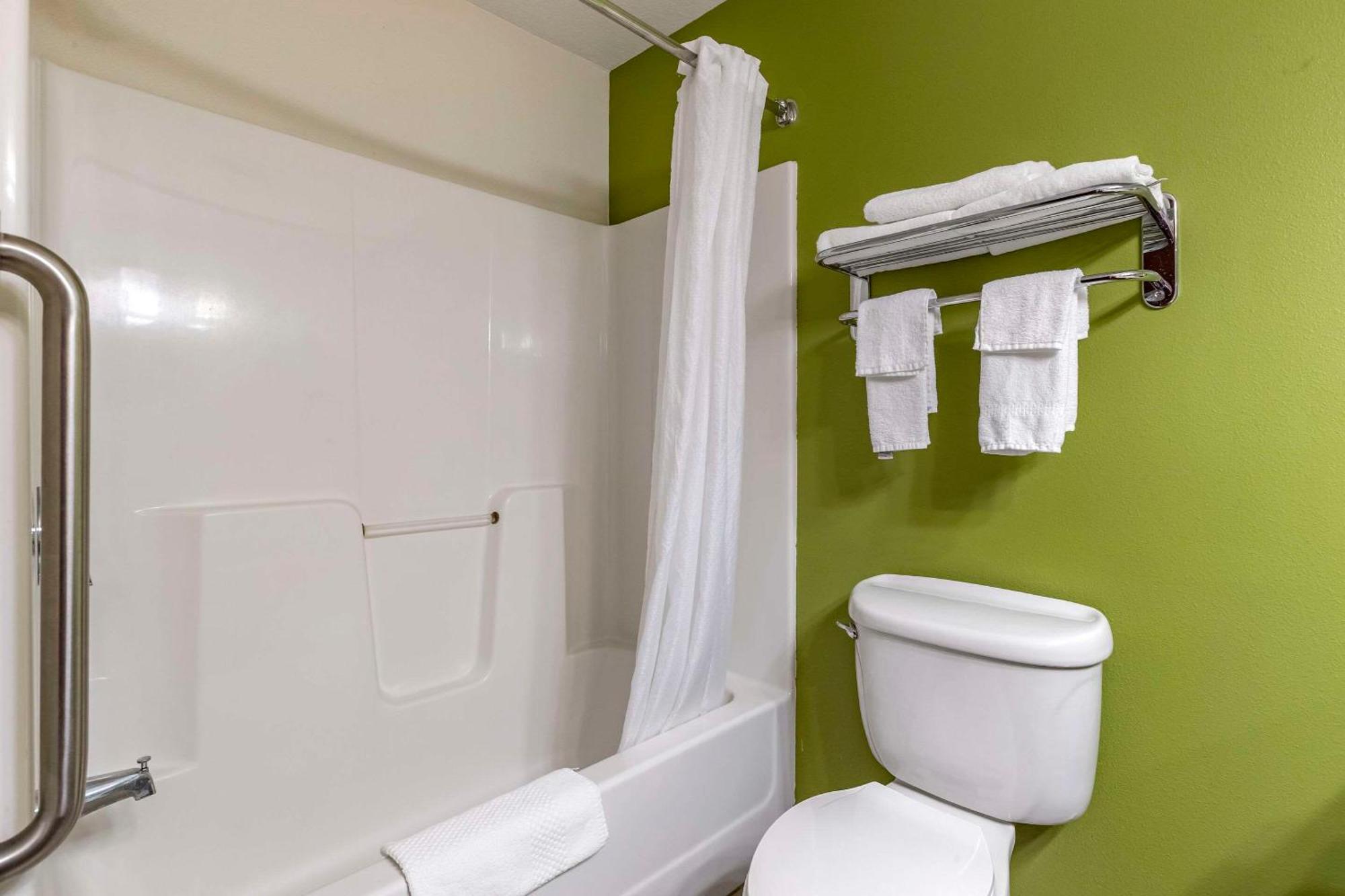 Sleep & - Des Moines Hotel 3*