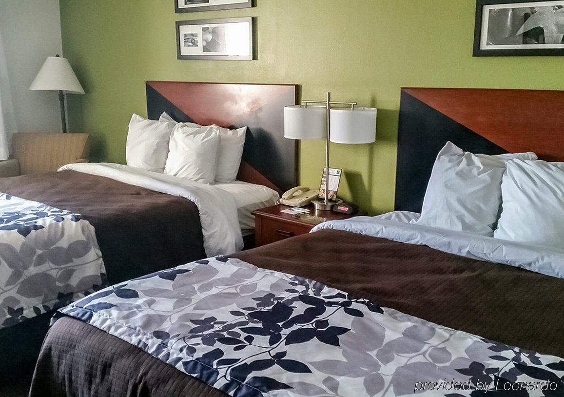 Sleep & - Des Moines Hotel