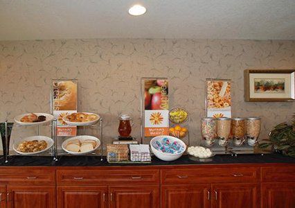 Sleep & - Des Moines Hotel